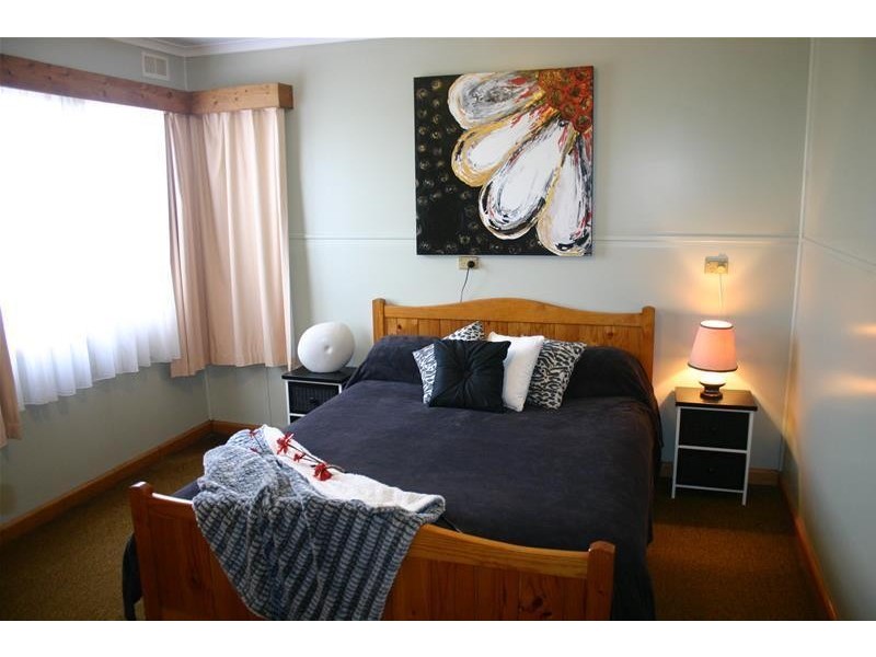 22 Hamilton Street, Peterborough VIC 3270