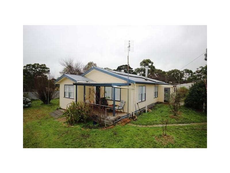 17 Palmer Street, Caramut VIC 3274