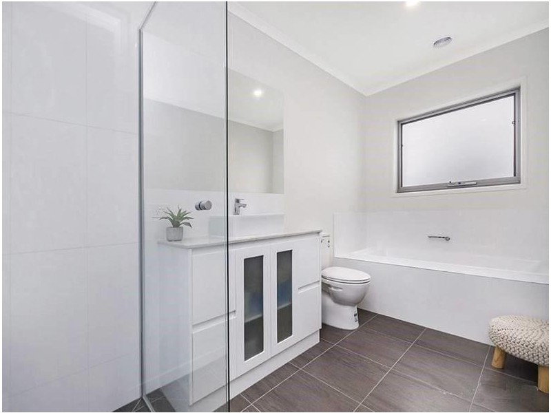 24 Boston Drive, Warrnambool VIC 3280