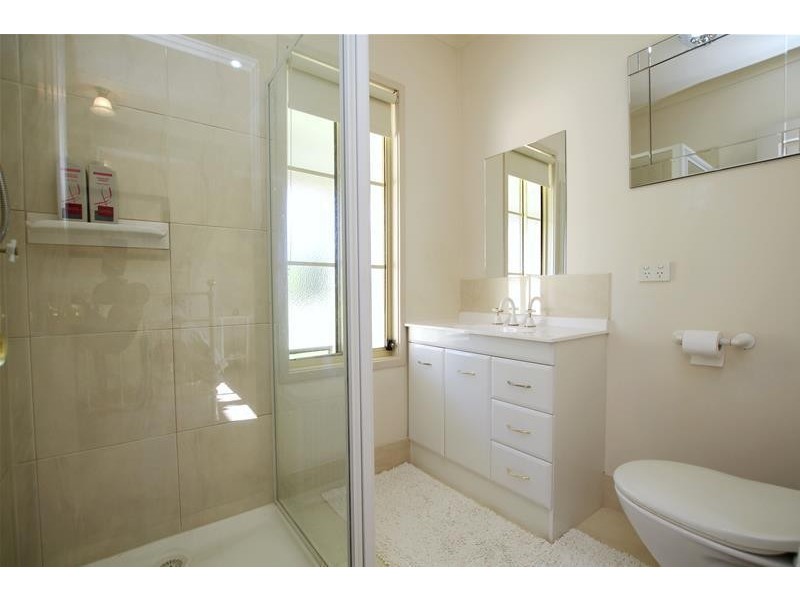 3 Bruces Road, Kirkstall VIC 3283