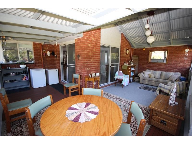 1472 Warrnambool – Caramut Road, Winslow VIC 3281