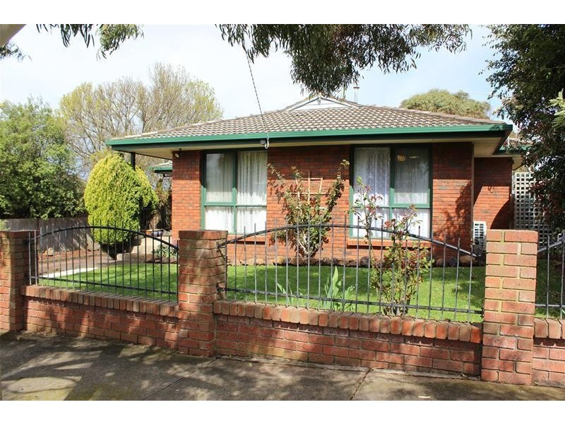 24 Carolyn Crescent, Warrnambool VIC 3280