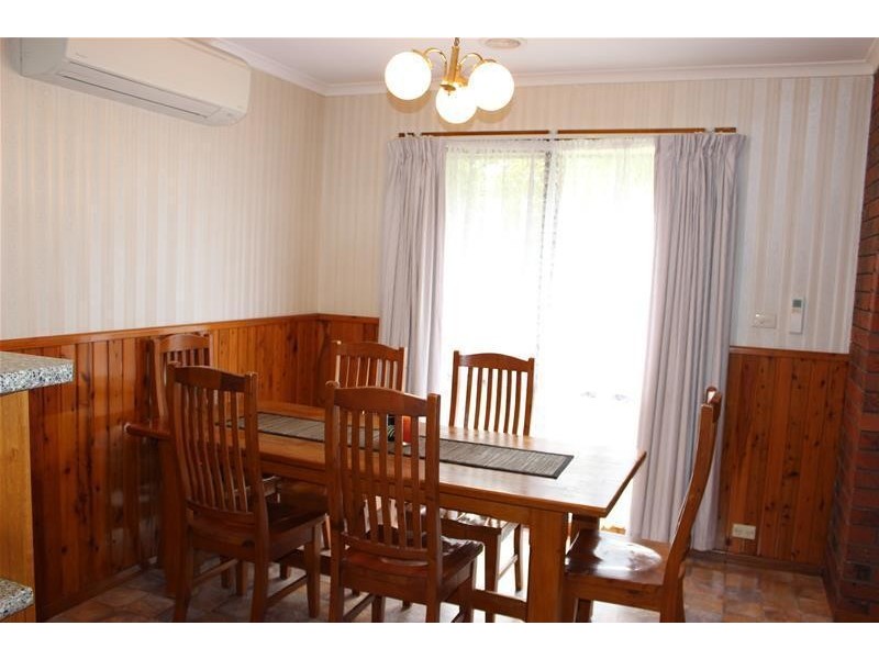 24 Carolyn Crescent, Warrnambool VIC 3280