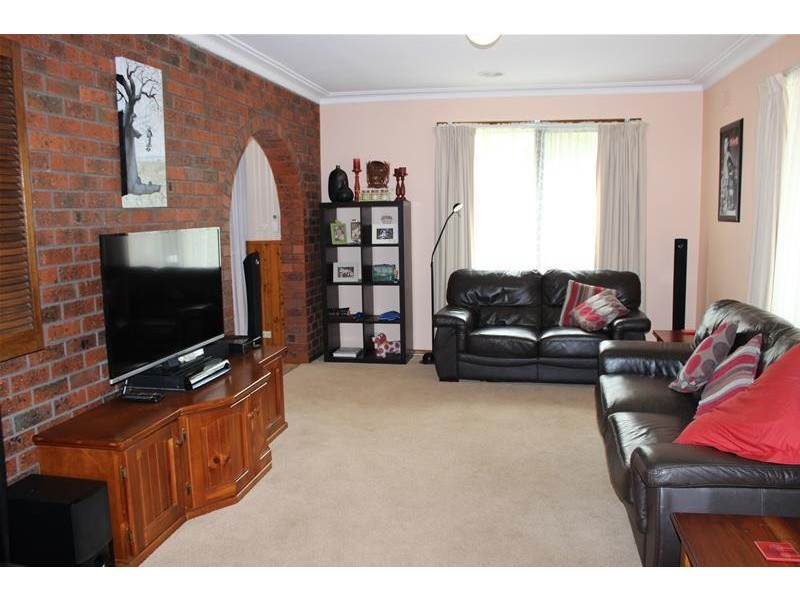 24 Carolyn Crescent, Warrnambool VIC 3280