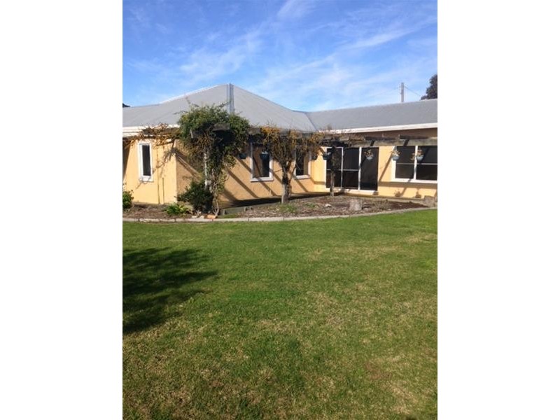 2696 Castle Carey Road, Mortlake VIC 3272