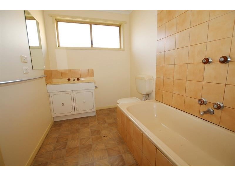 32 Hopetoun Road, Warrnambool VIC 3280