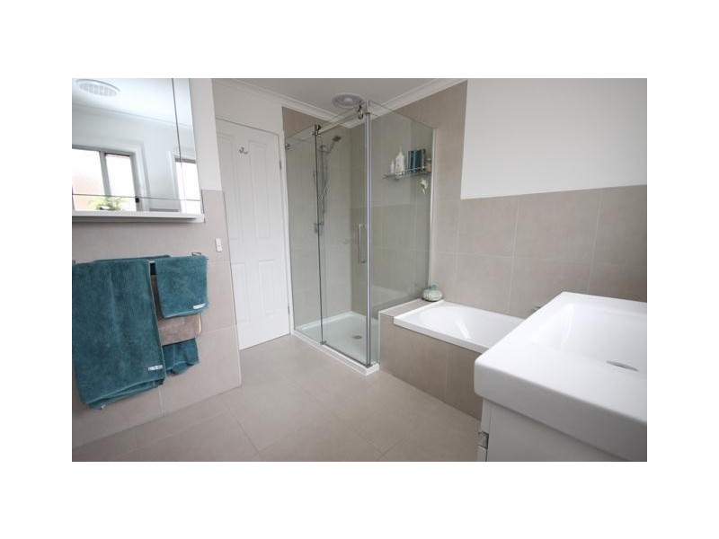 11 Clovelly Court, Warrnambool VIC 3280