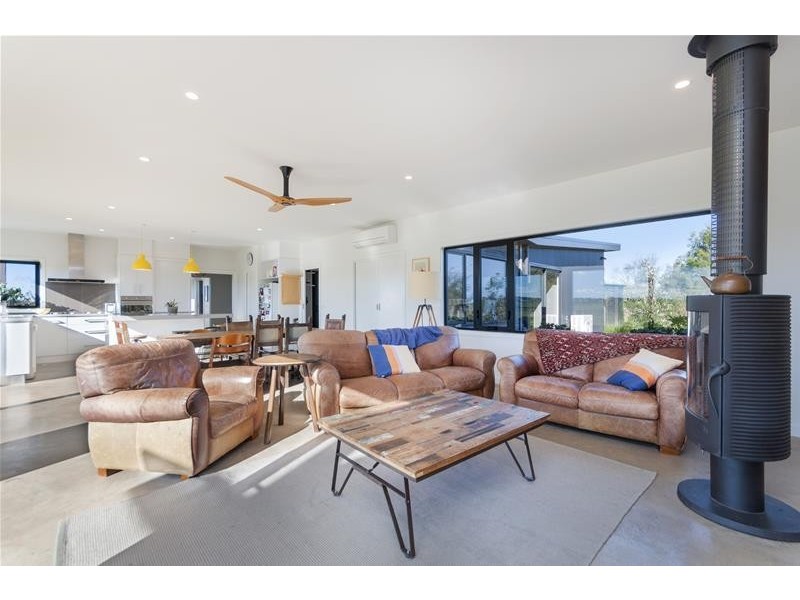 6 Clara Court, Woodford VIC 3281