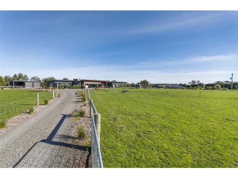 6 Clara Court, Woodford VIC 3281