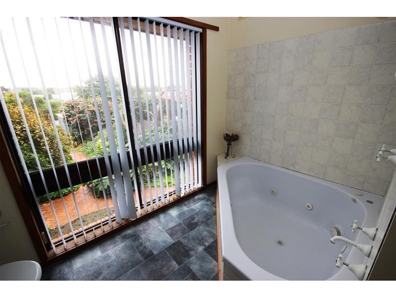 6 Owen Street, Warrnambool VIC 3280