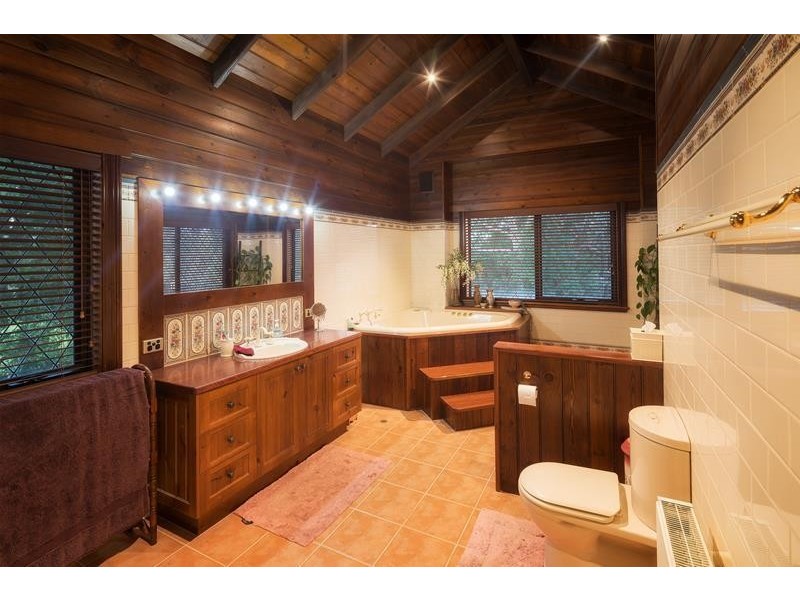 4 Manuka Drive, Warrnambool VIC 3280