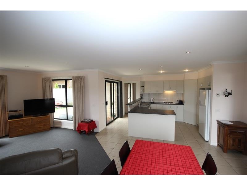 8 Festuca Court, Warrnambool VIC 3280