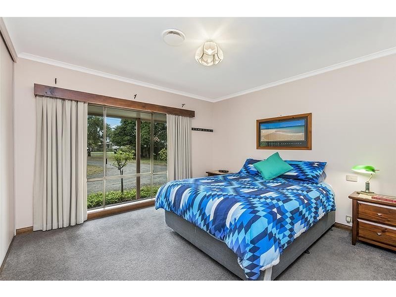 14 Irvings Lane, Koroit VIC 3282