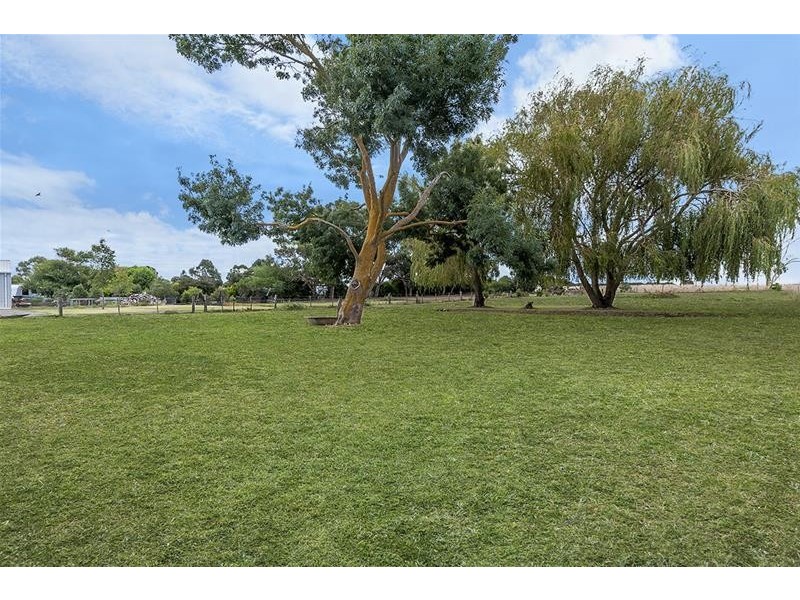 14 Irvings Lane, Koroit VIC 3282