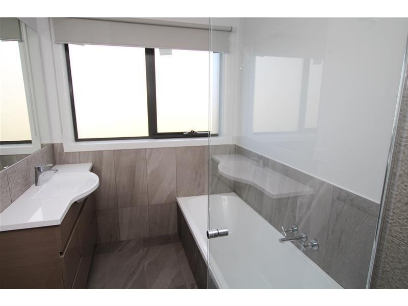 10 Battarbee Street, Warrnambool VIC 3280