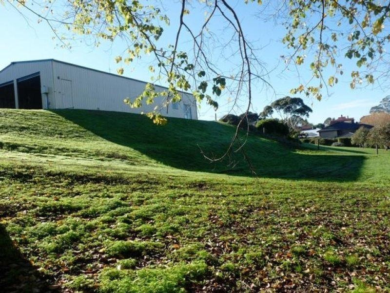 1-2 Neil Avenue, Terang VIC 3264