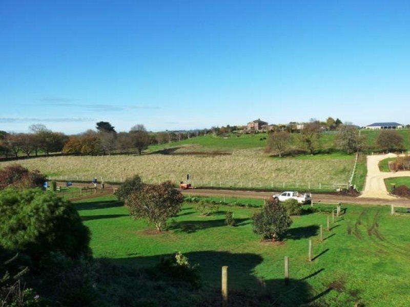 1-2 Neil Avenue, Terang VIC 3264