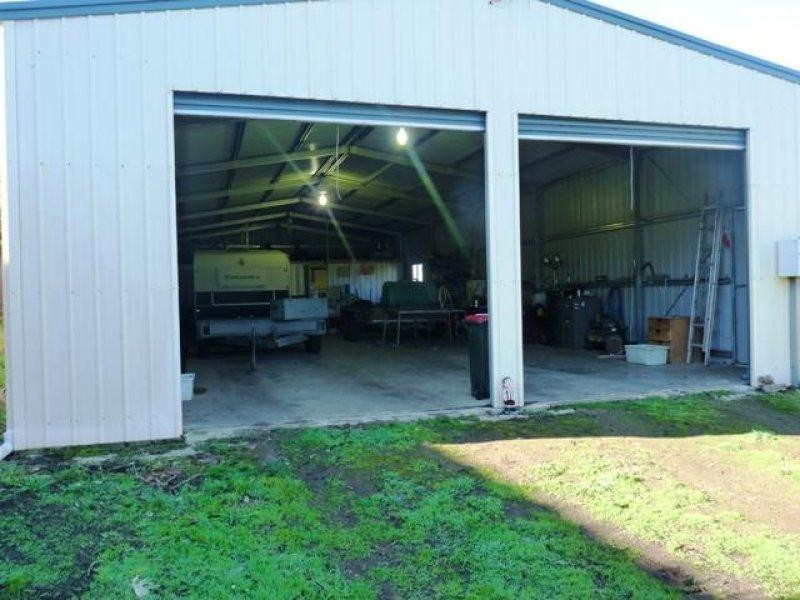 1-2 Neil Avenue, Terang VIC 3264