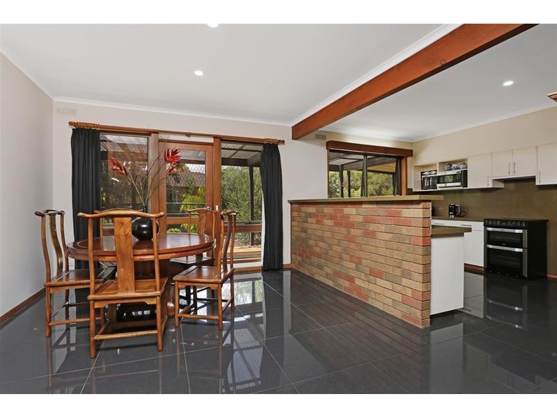 24 Mount Road, Mortlake VIC 3272