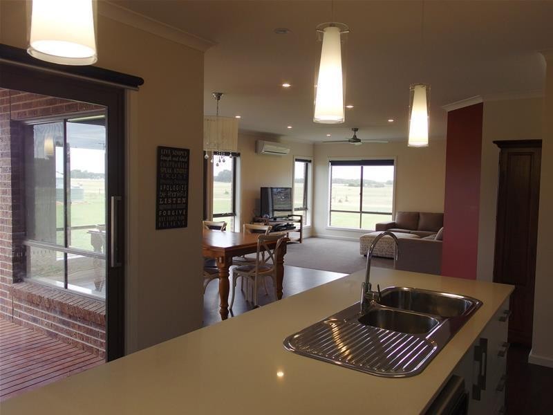 74 Toolong Road, Port Fairy VIC 3284