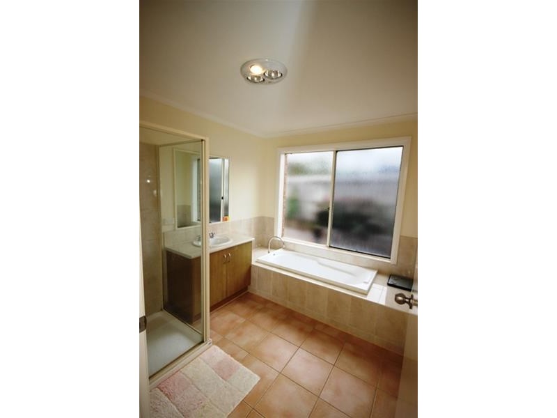 56 Bridge Road, Bushfield VIC 3281