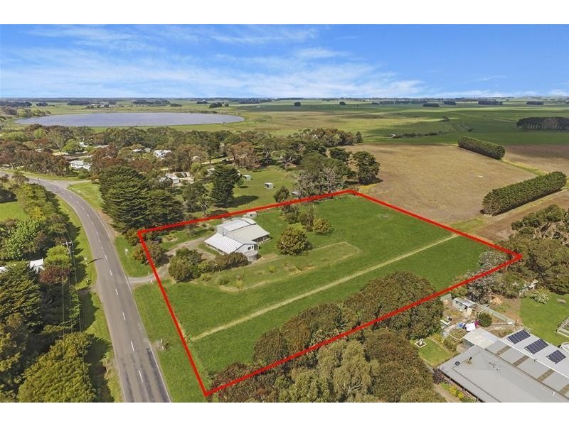 1613 Warrnambool-Caramut Road, Winslow VIC 3281