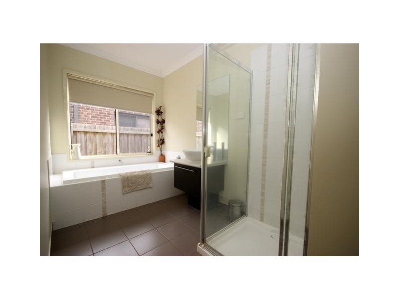 38 Huntingfield Drive, Warrnambool VIC 3280