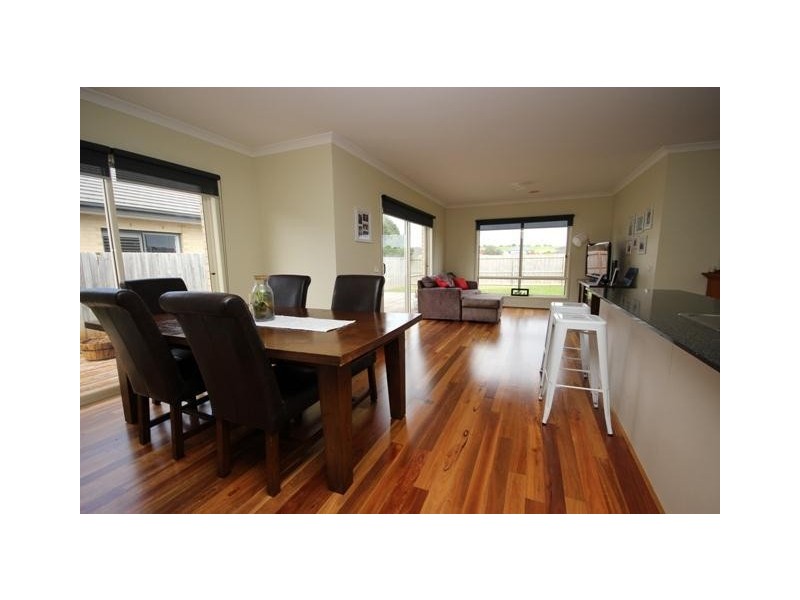 38 Huntingfield Drive, Warrnambool VIC 3280