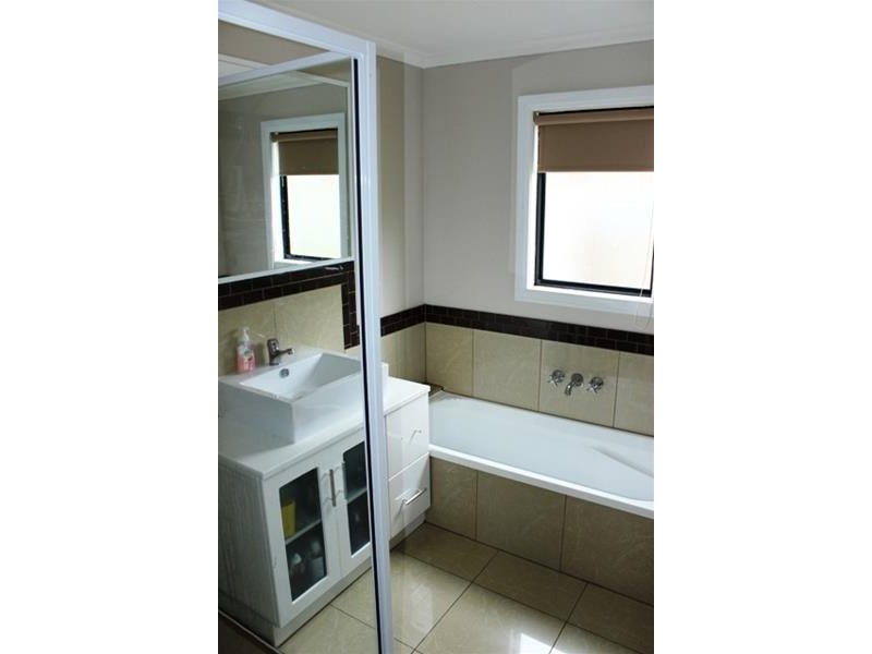 34 Black Street, Koroit VIC 3282