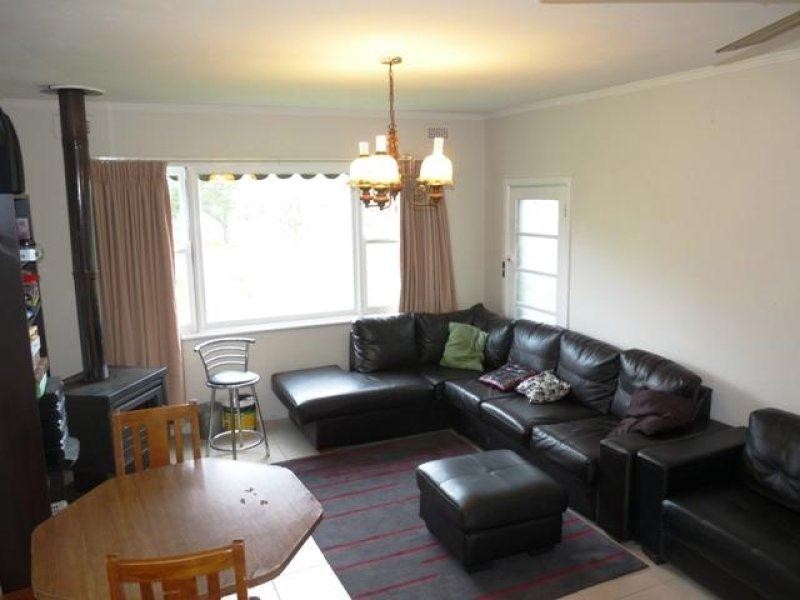 11 Brown Street, Caramut VIC 3274