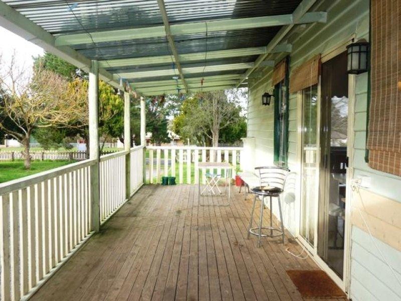 11 Brown Street, Caramut VIC 3274