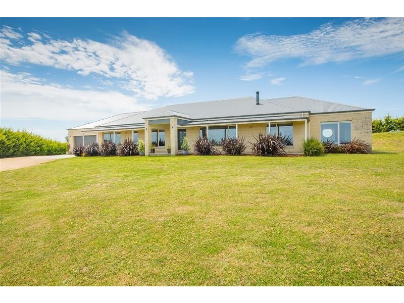 8 The Hill Court, Woodford VIC 3281