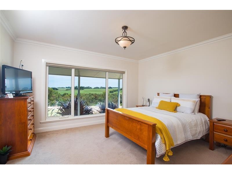 8 The Hill Court, Woodford VIC 3281