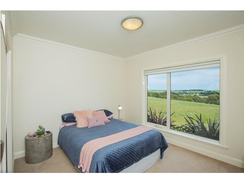 8 The Hill Court, Woodford VIC 3281