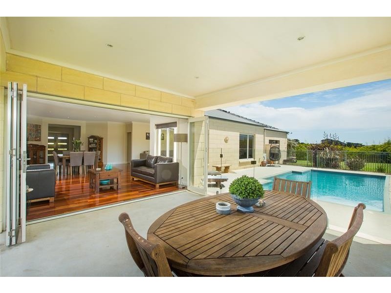 8 The Hill Court, Woodford VIC 3281