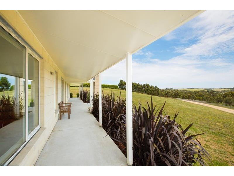 8 The Hill Court, Woodford VIC 3281