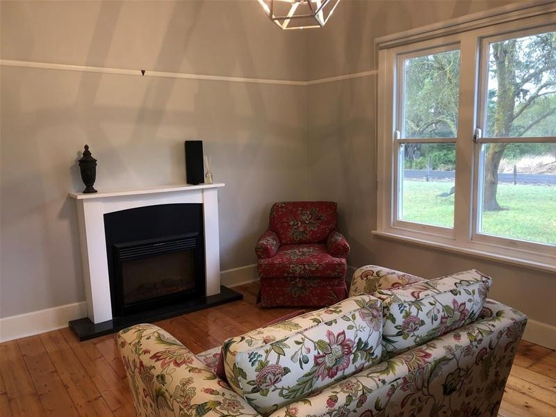 23 Valley View Road, Bushfield VIC 3281