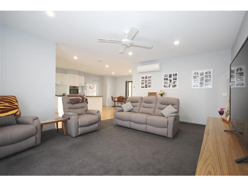 14 Sturt Street, Koroit VIC 3282