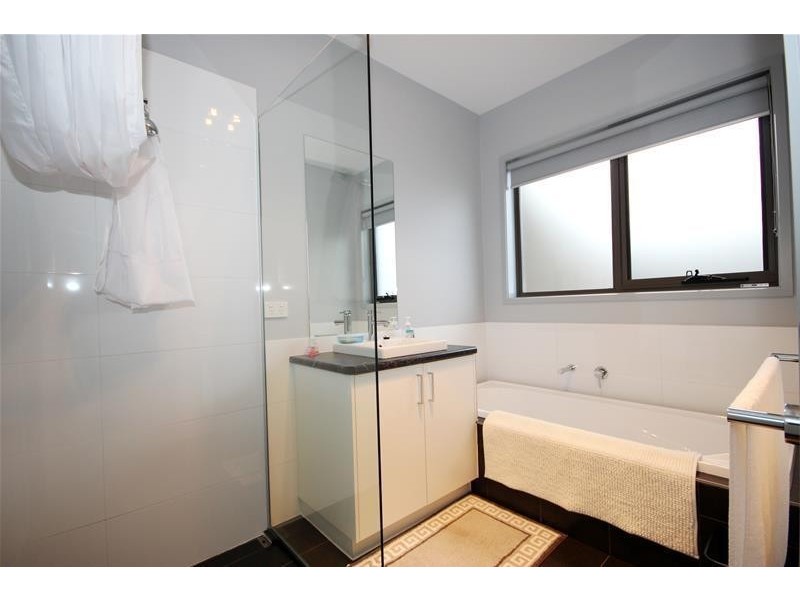 14 Sturt Street, Koroit VIC 3282