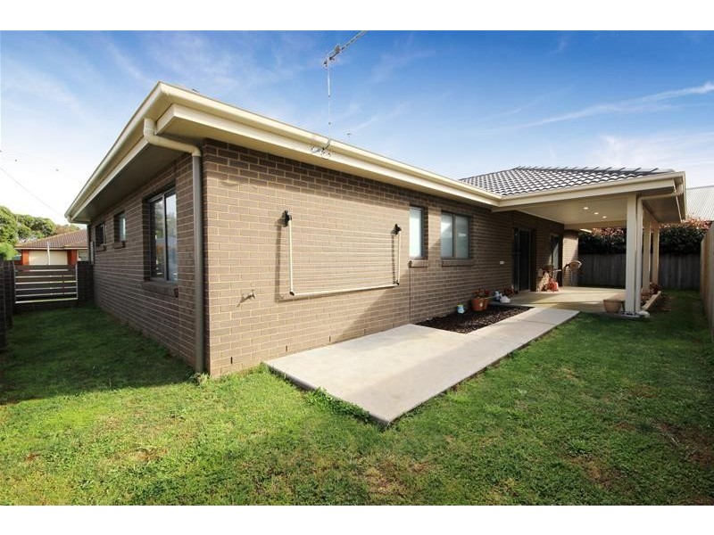 14 Sturt Street, Koroit VIC 3282