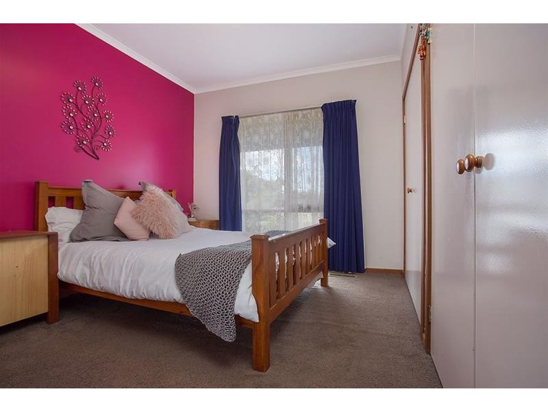 33 Nine Mile Creek Road, Koroit VIC 3282