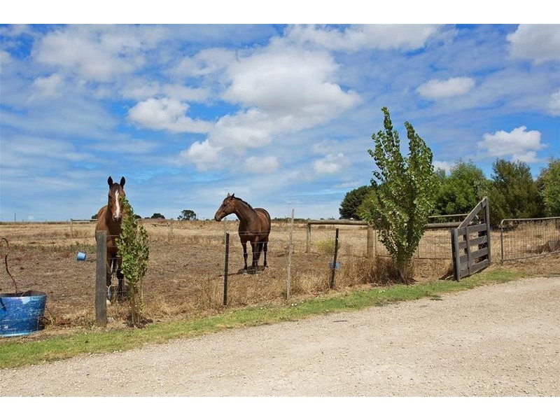 33 Nine Mile Creek Road, Koroit VIC 3282