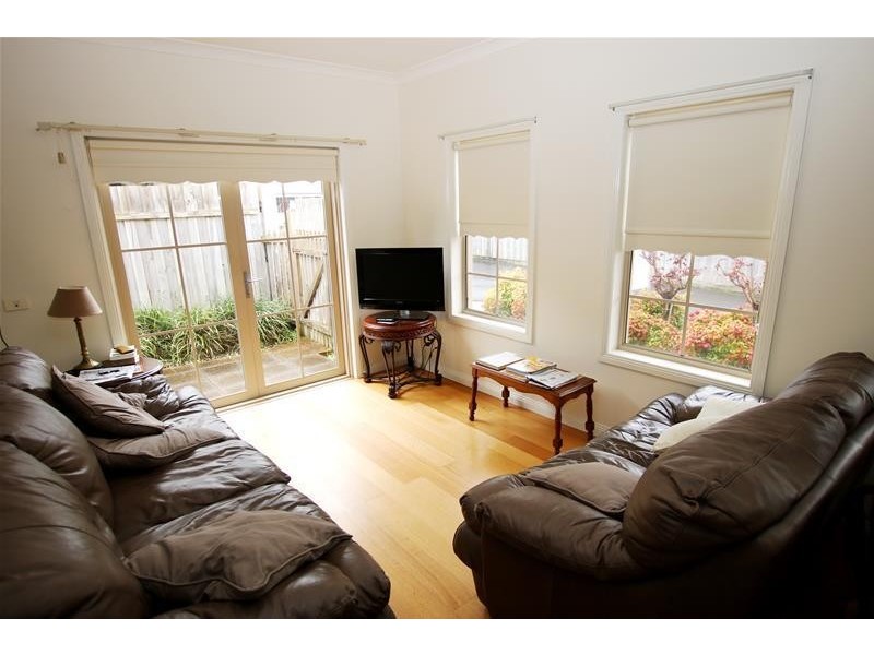 2/137 Commercial Road, Koroit VIC 3282