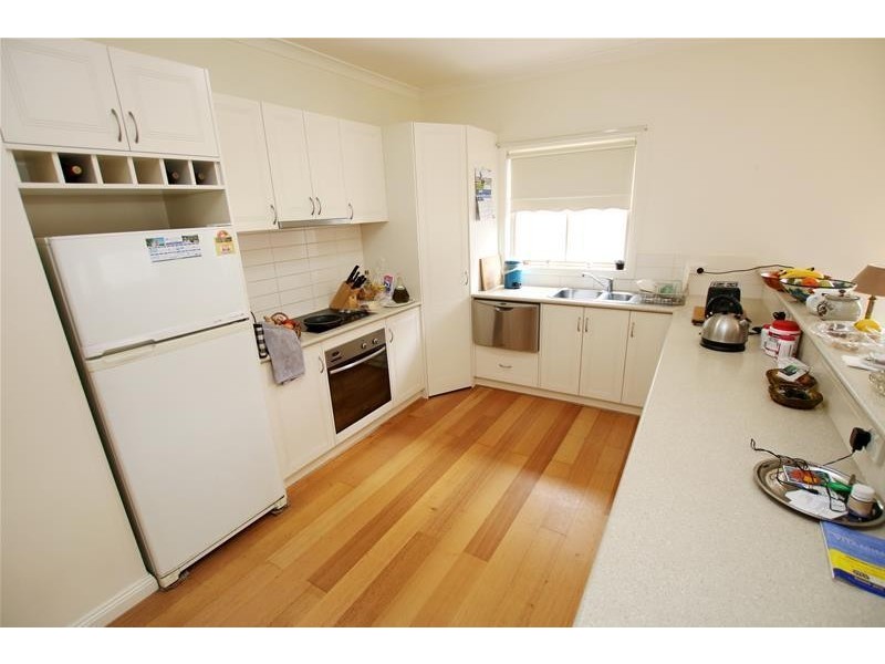 2/137 Commercial Road, Koroit VIC 3282