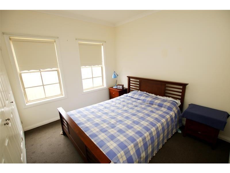 2/137 Commercial Road, Koroit VIC 3282