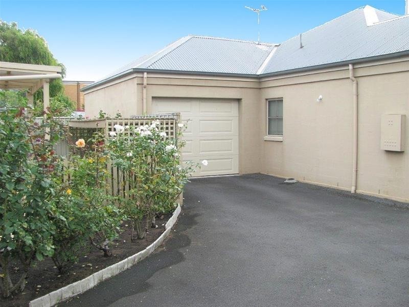 2/137 Commercial Road, Koroit VIC 3282