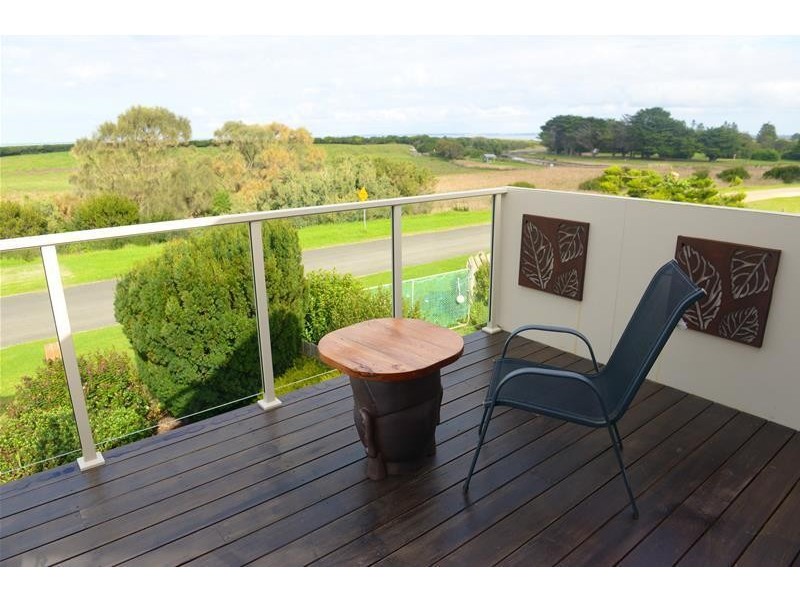 68 The Esplanade, Narrawong VIC 3285