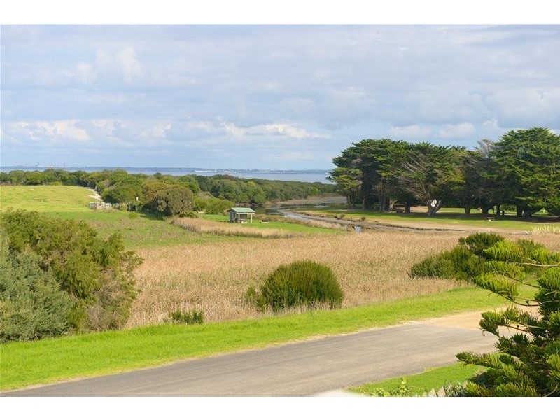 68 The Esplanade, Narrawong VIC 3285