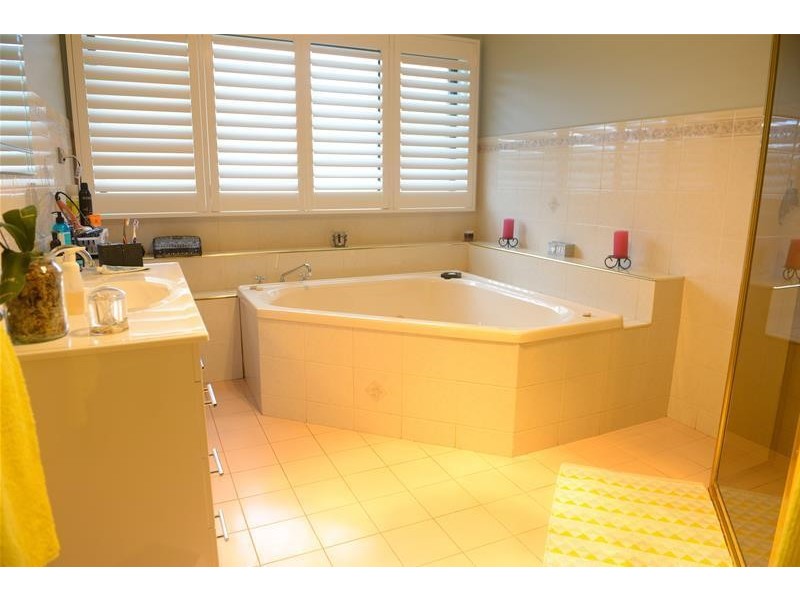 68 The Esplanade, Narrawong VIC 3285