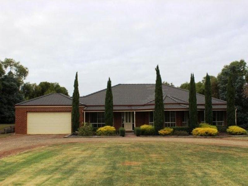 15 Clarke Street, Allansford VIC 3277